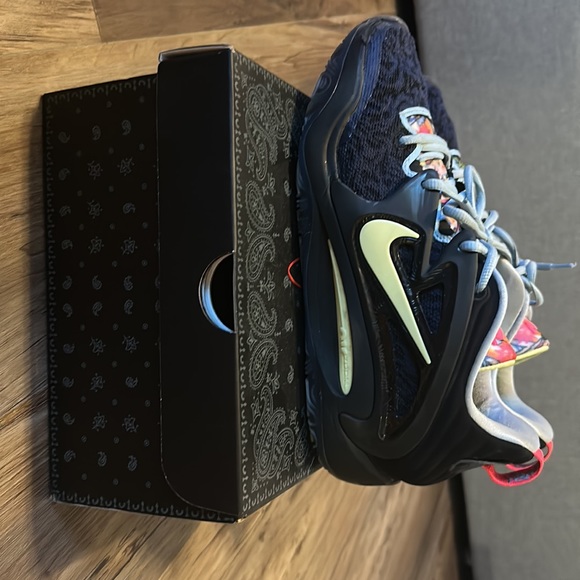 KD15 Basketball shoes - Picture 4 of 6